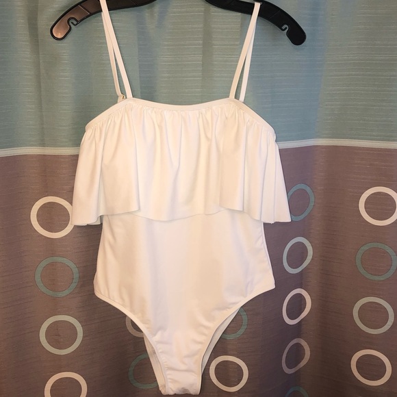 **WHITE** Women’s Ruffle Bandeau One-Piece - Picture 3 of 5